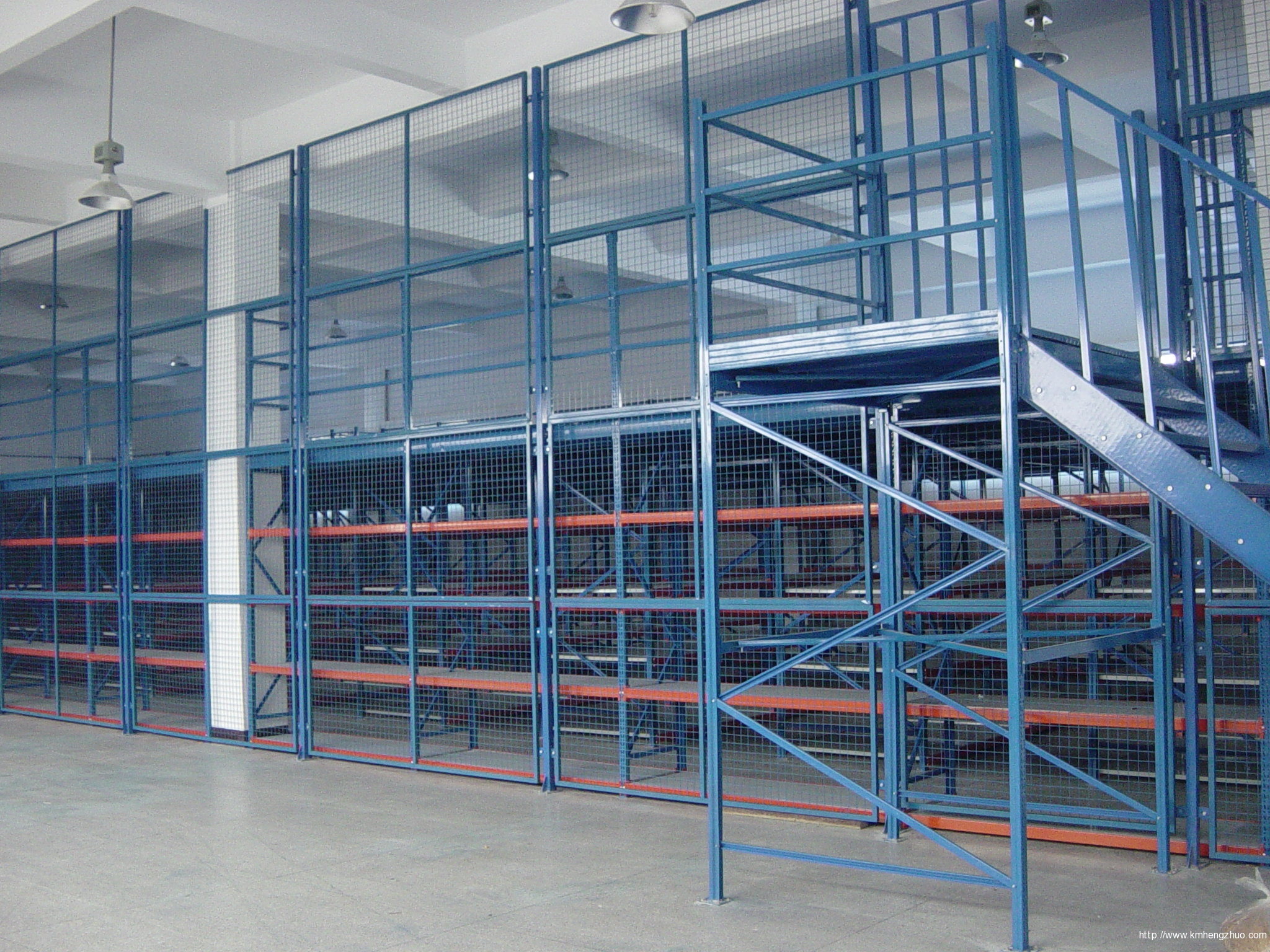 工廠倉庫隔欄網(wǎng)應(yīng)用案例